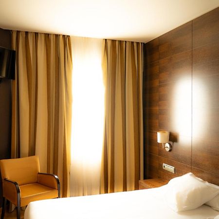Hotel Fc Villalba Колядо-Вилялба Екстериор снимка